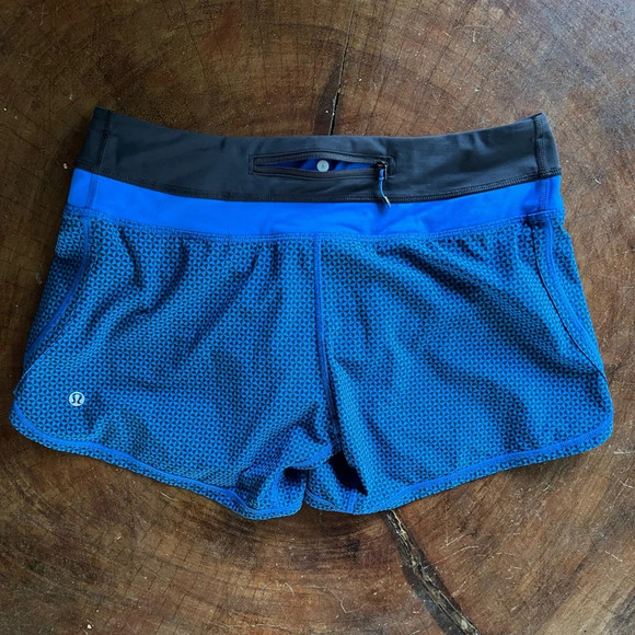 Women’s Lululemon Groovy Run Short Cornflower Blue Black Inkwell size 6 EUC - Picture 3 of 8